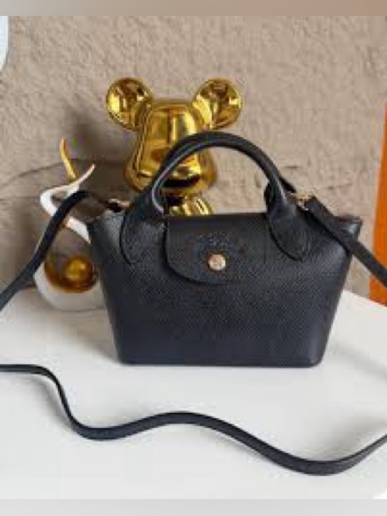 Longchamp Handbags - Longchamp small  purse black Tote Bag leather epure